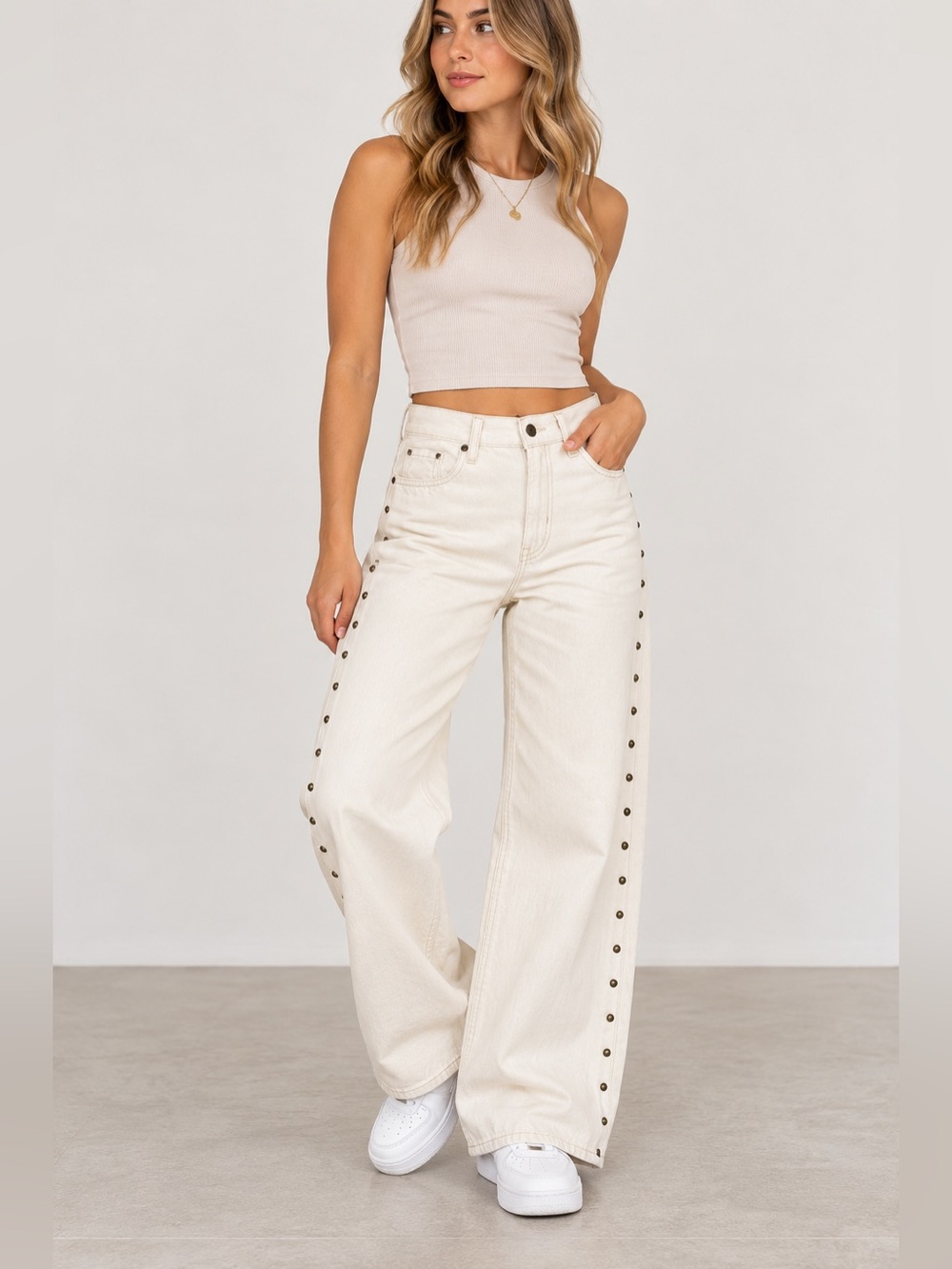 NWT Old Navy High Rise Baggy Wide Leg Studded Jeans Cream Size 8